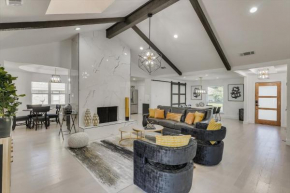Modern and Spacious Dallas Getaway w Private POOL